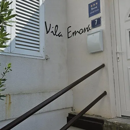 Apartment Emona *
