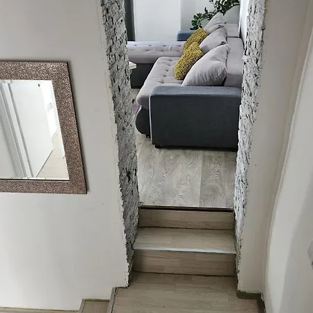 Emona * Мали-Лошинь